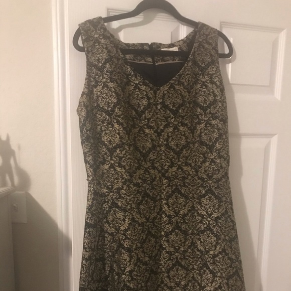 Beautiful black and gold embroidered dress - Picture 1 of 4